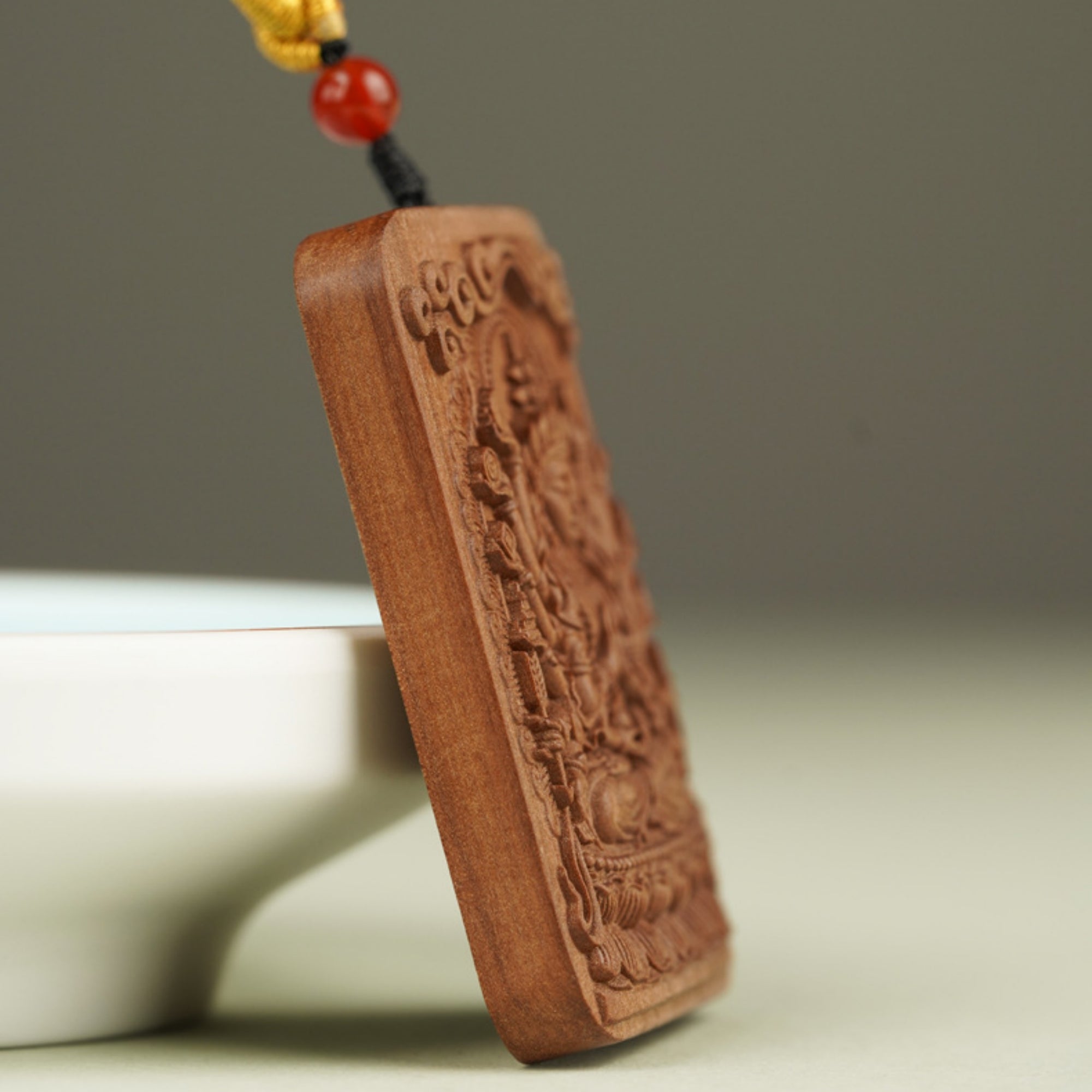 QiLing Aura Sandalwood Hand-Carved Thousand-Armed Guanyin Buddha Pendant Necklace