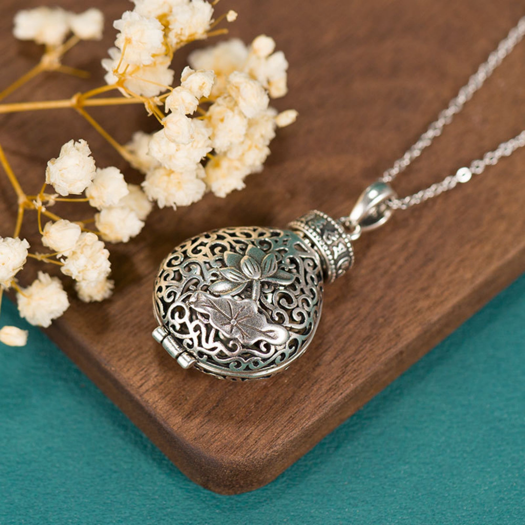 QiLing Aura Lotus Flower "Fu" Scented Pendant Necklace