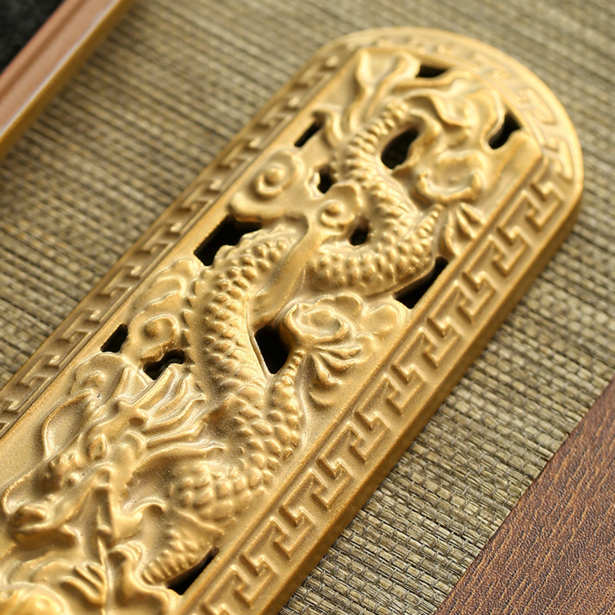 QiLing Aura Dragon Carved Incense Holder Box