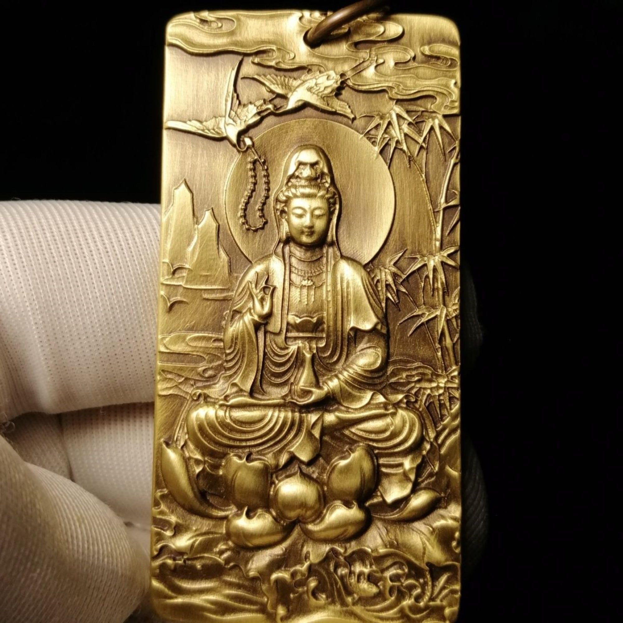 Brass South Sea Guanyin Bodhisattva (Avalokiteshvara) Amulet Pendant Necklace