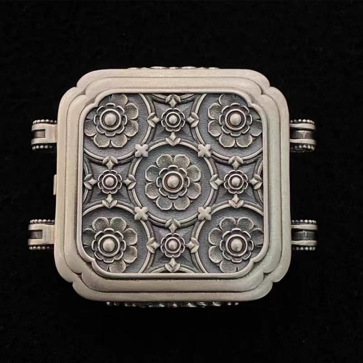 Handcrafted Tibetan S925 Sterling Silver Green Tara Mandala Locket Necklace