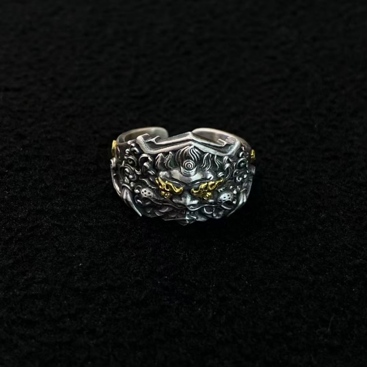 Tibetan Buddhist Hand-Carved Shri Bagche Ring