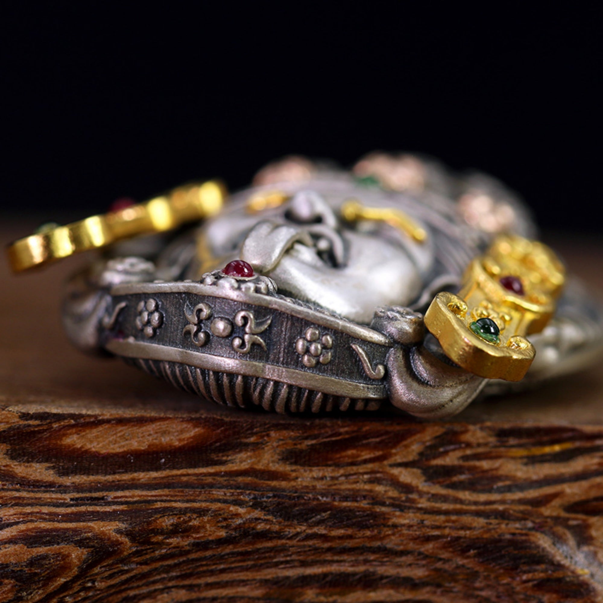 Tibetan Buddhist Zakiram Gemstone Sterling Silver Pendant