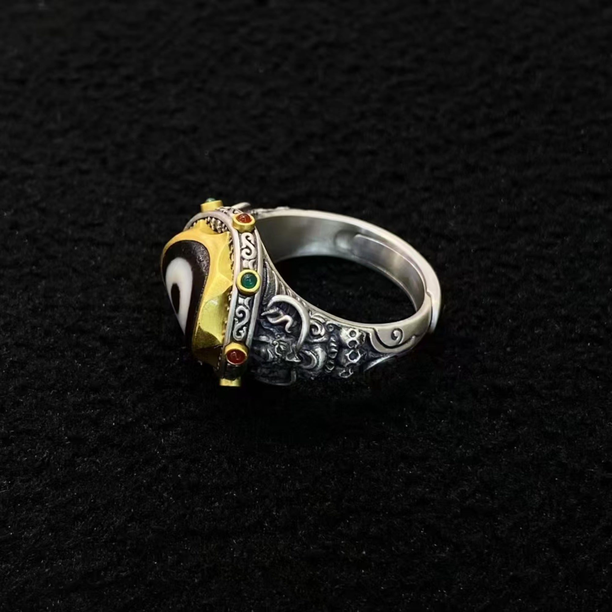 Tibetan Garuda Dzi Silver Ring