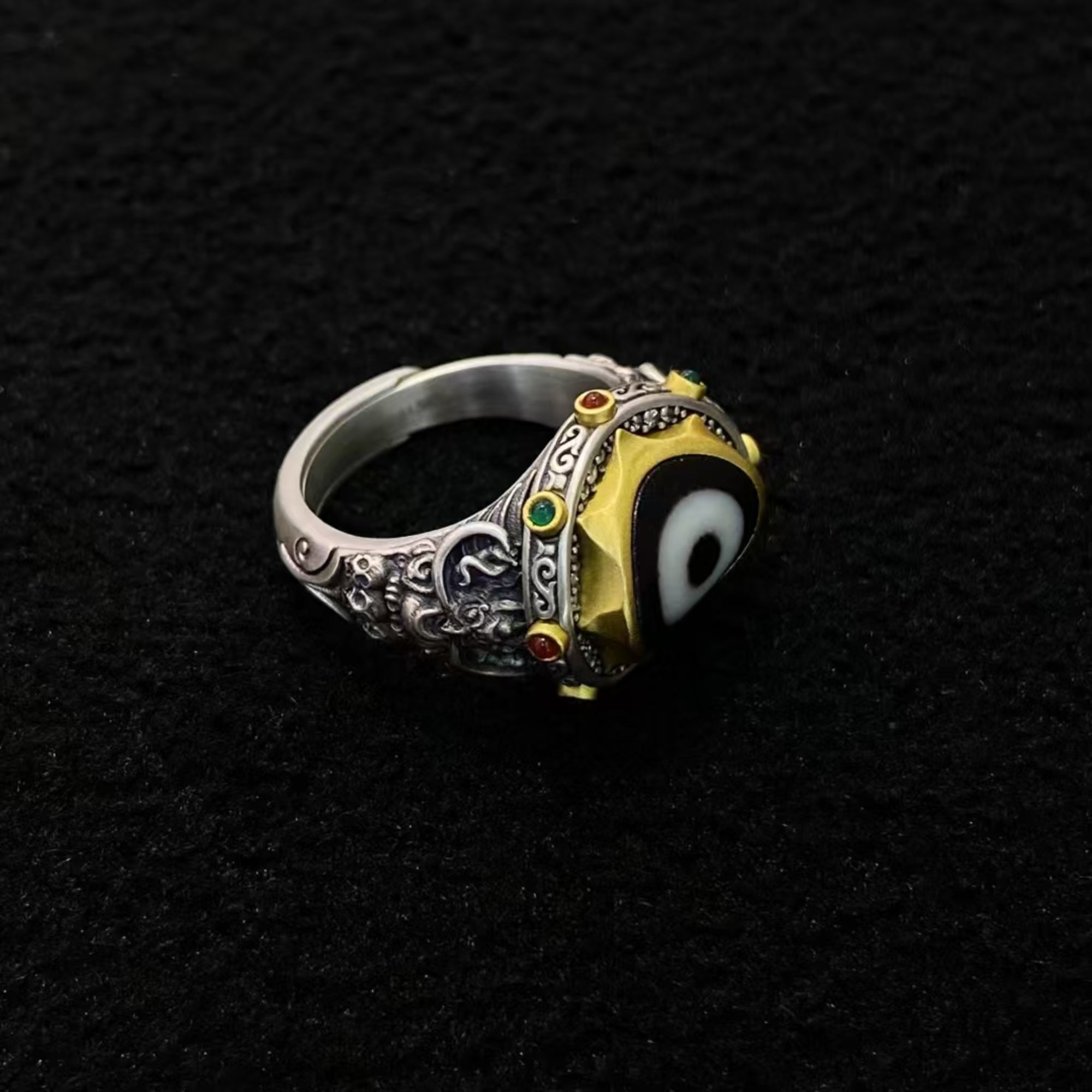 Tibetan Garuda Dzi Silver Ring