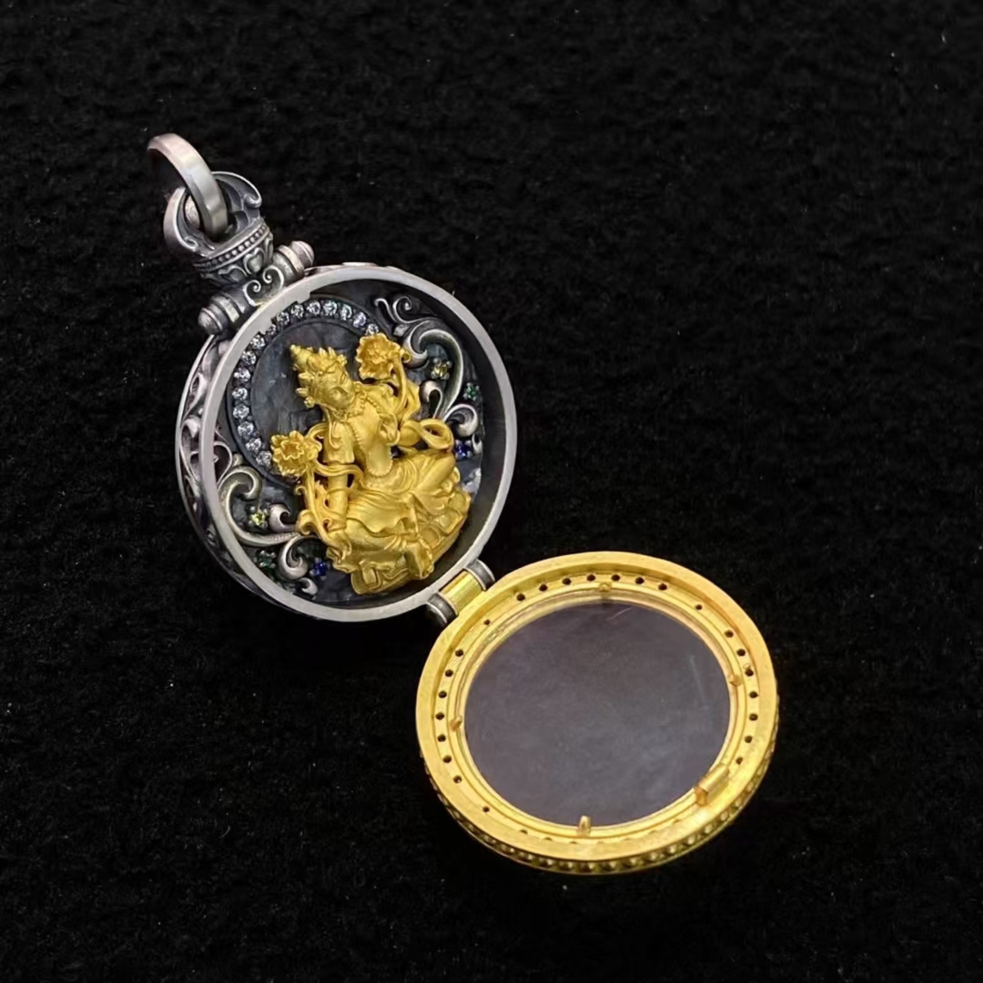 Tibetan Hand-Carved Green Tara Silver Gawu Box Pendant Necklace