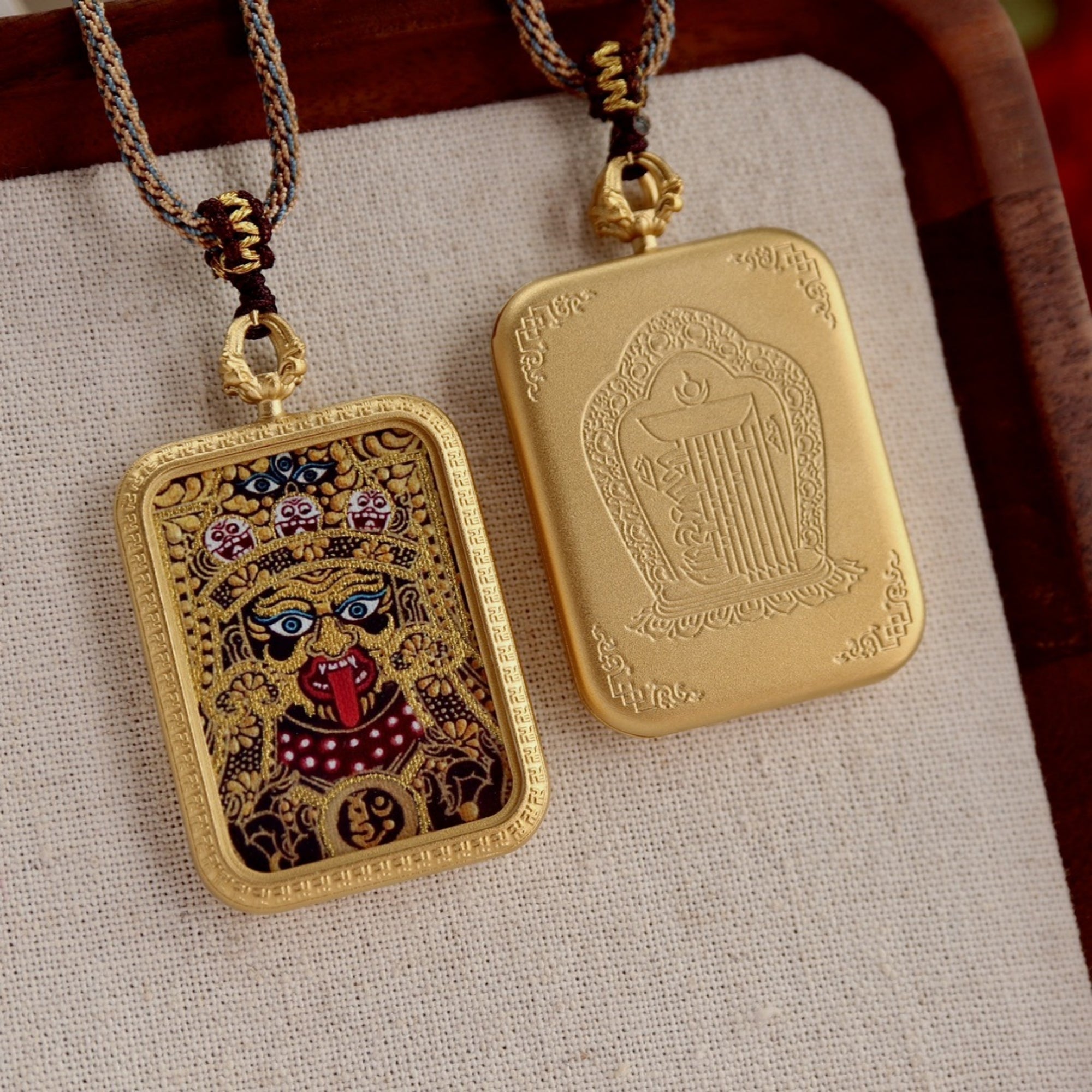 Tibetan Potala Palace Zakiram Thangka Pendant Necklace with Tenfold Auspicious Symbol