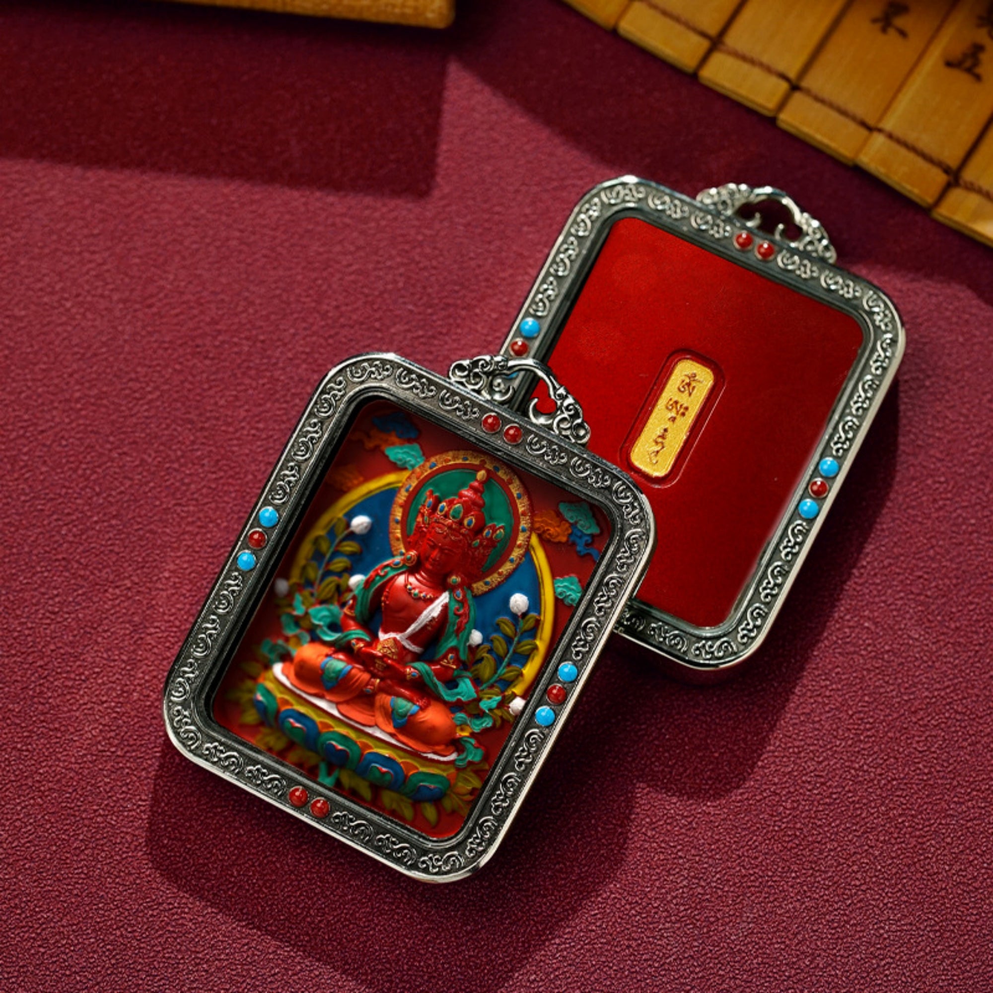 buddha pendant Vairocana