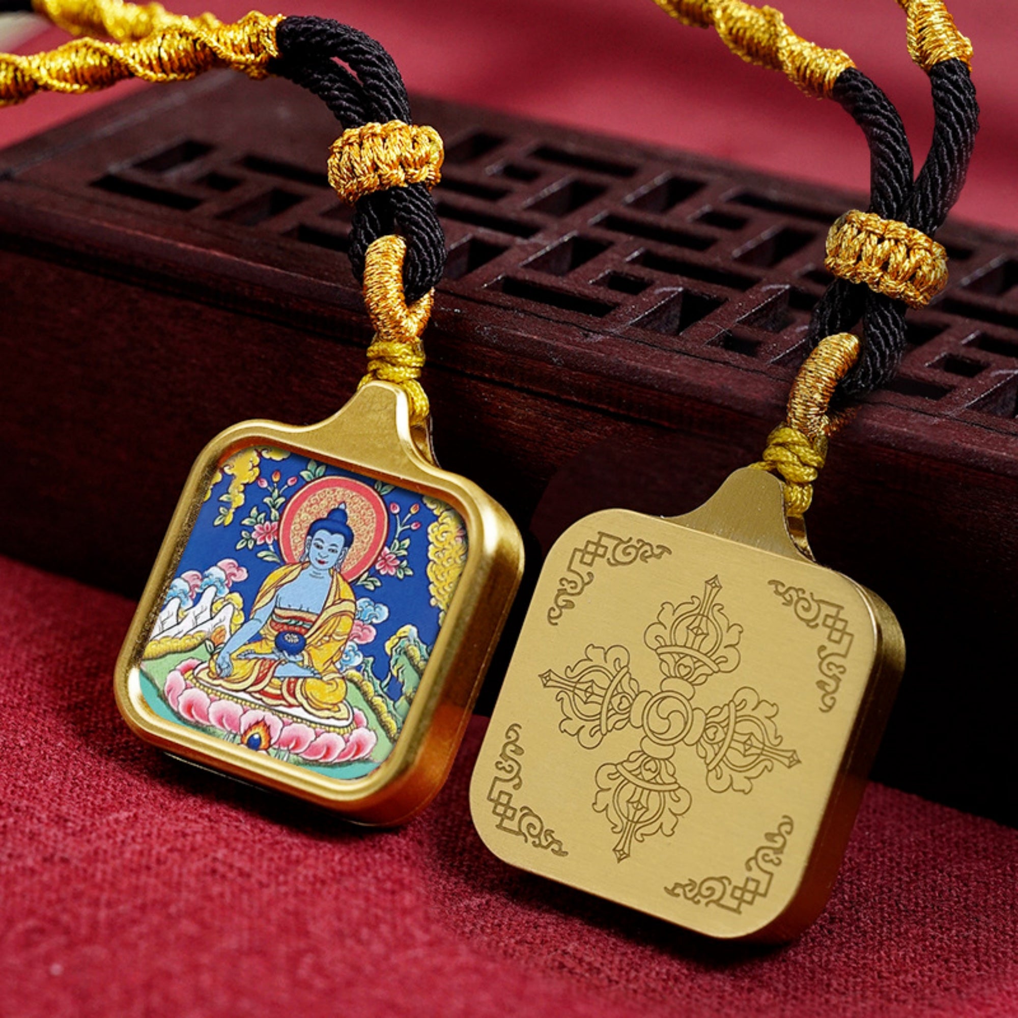 QiLing Aura Hand-Painted Tibetan Thangka Pendant Necklace Amulet