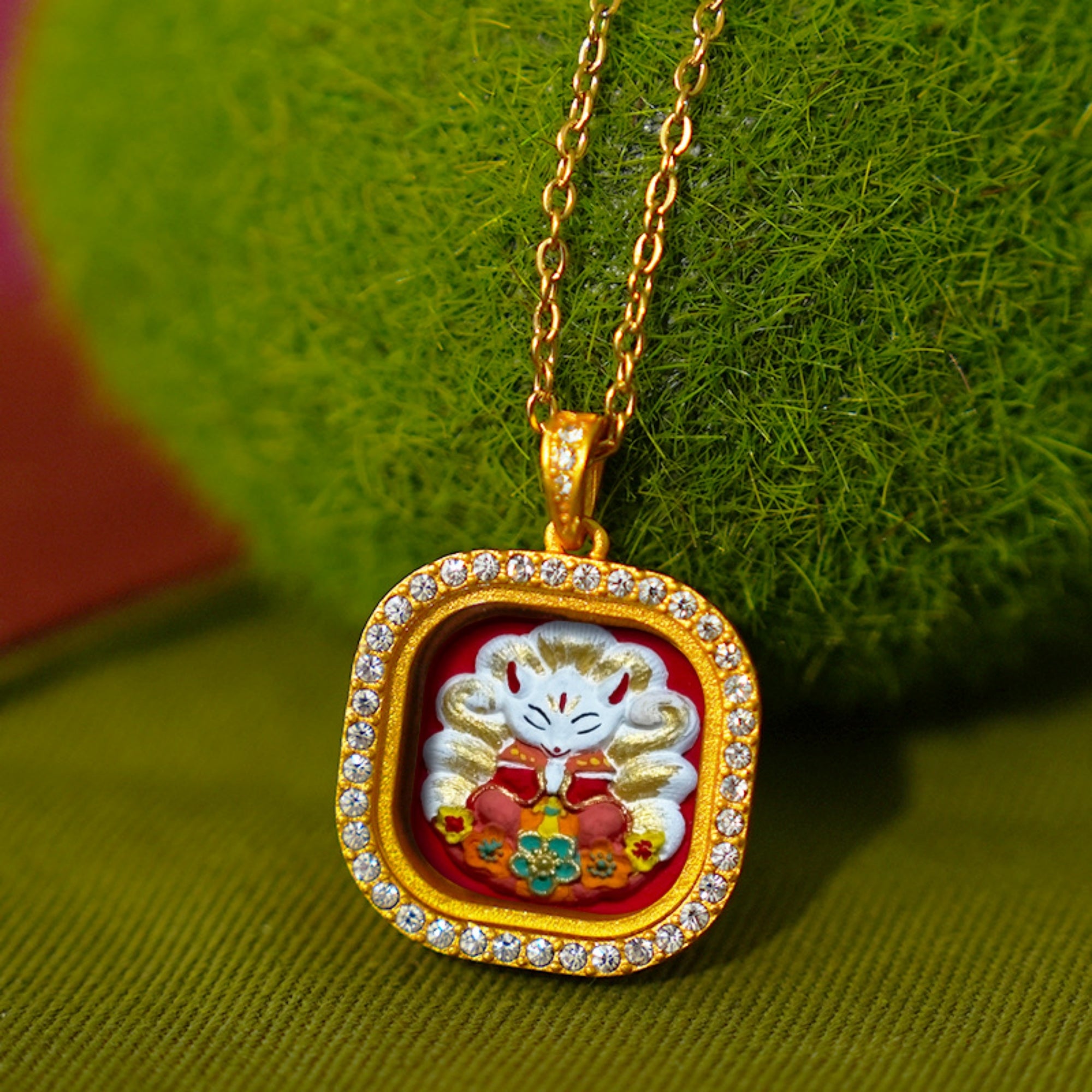 QiLing Aura Modern Style Hand-Painted Zakiram Thangka Pendant Necklace