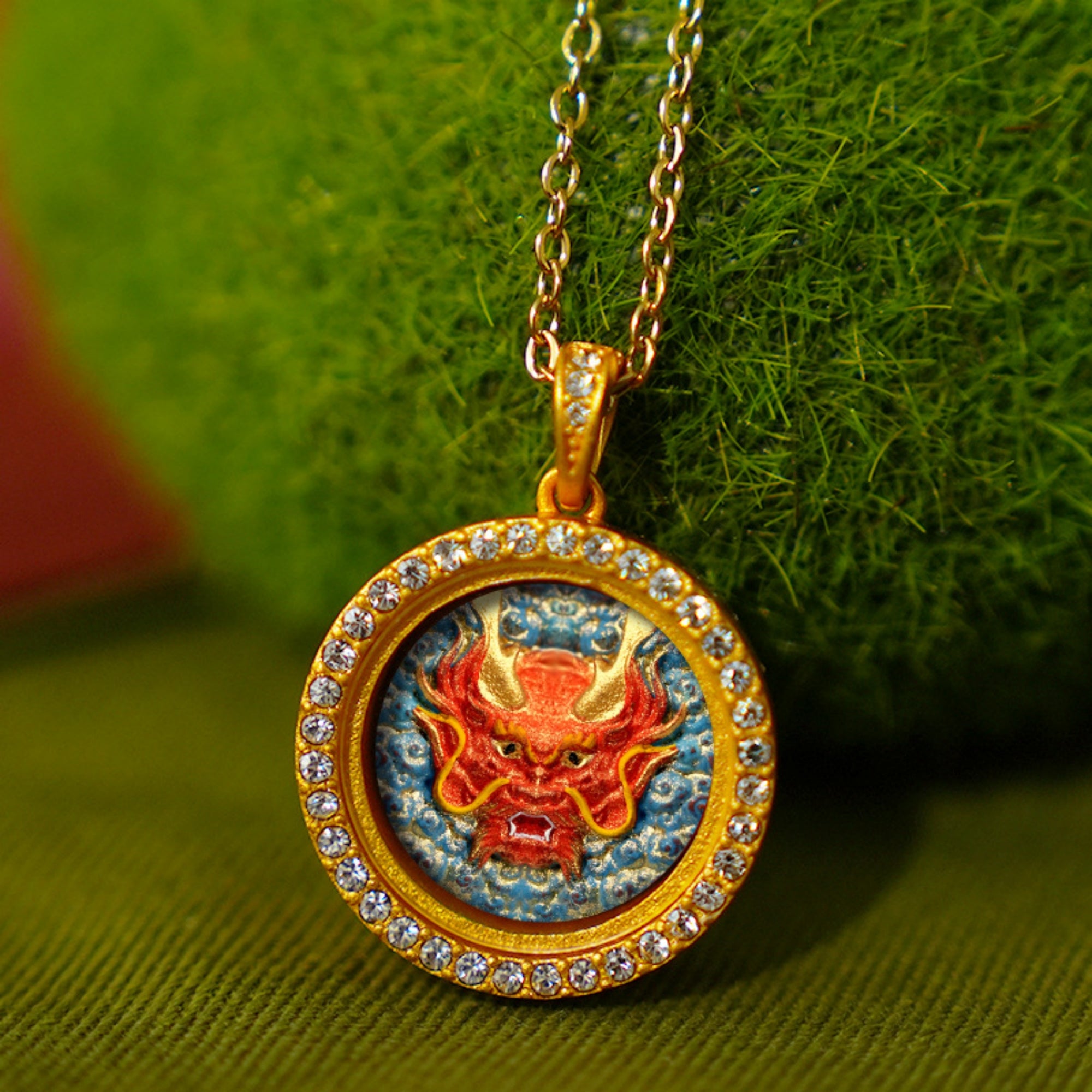 QiLing Aura Modern Style Round Green Tara Thangka Pendant Necklace