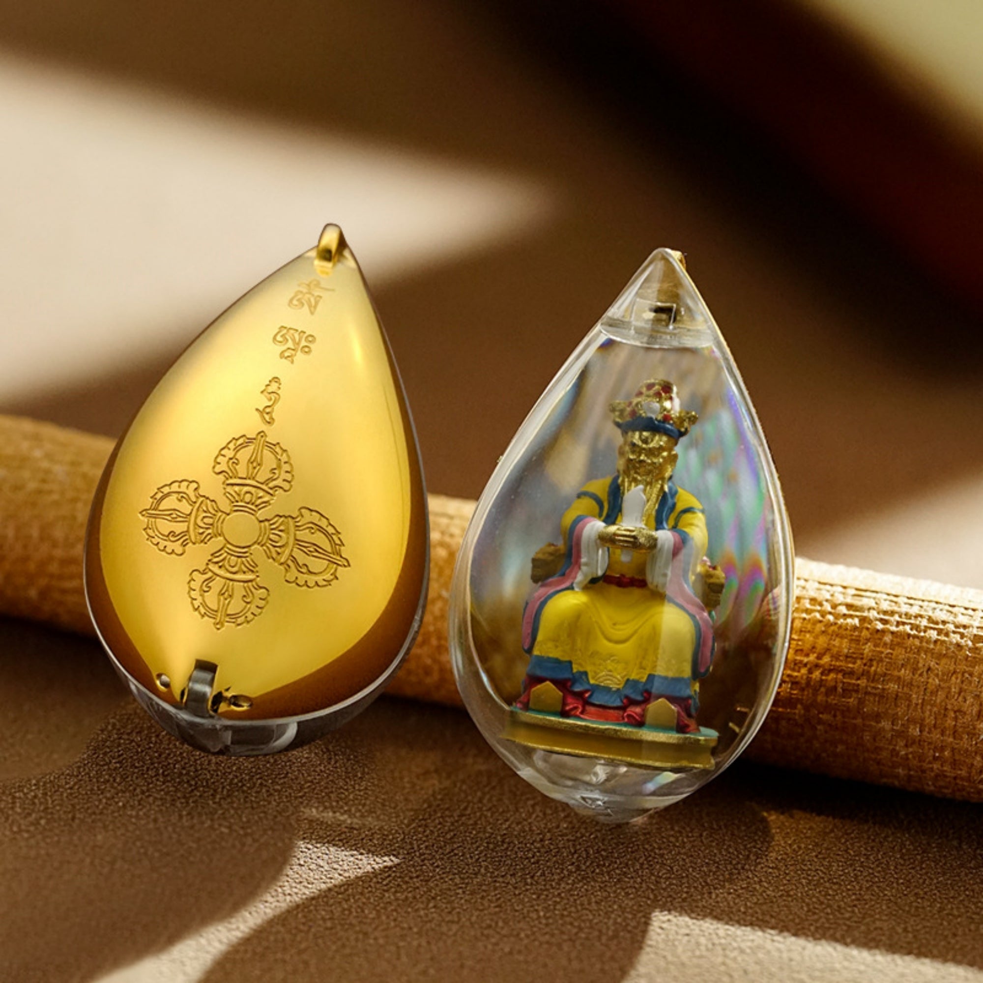 QiLing Aura Hand-Painted 3D Teardrop Tibetan Buddha Pendant Necklace (Gawu Box)