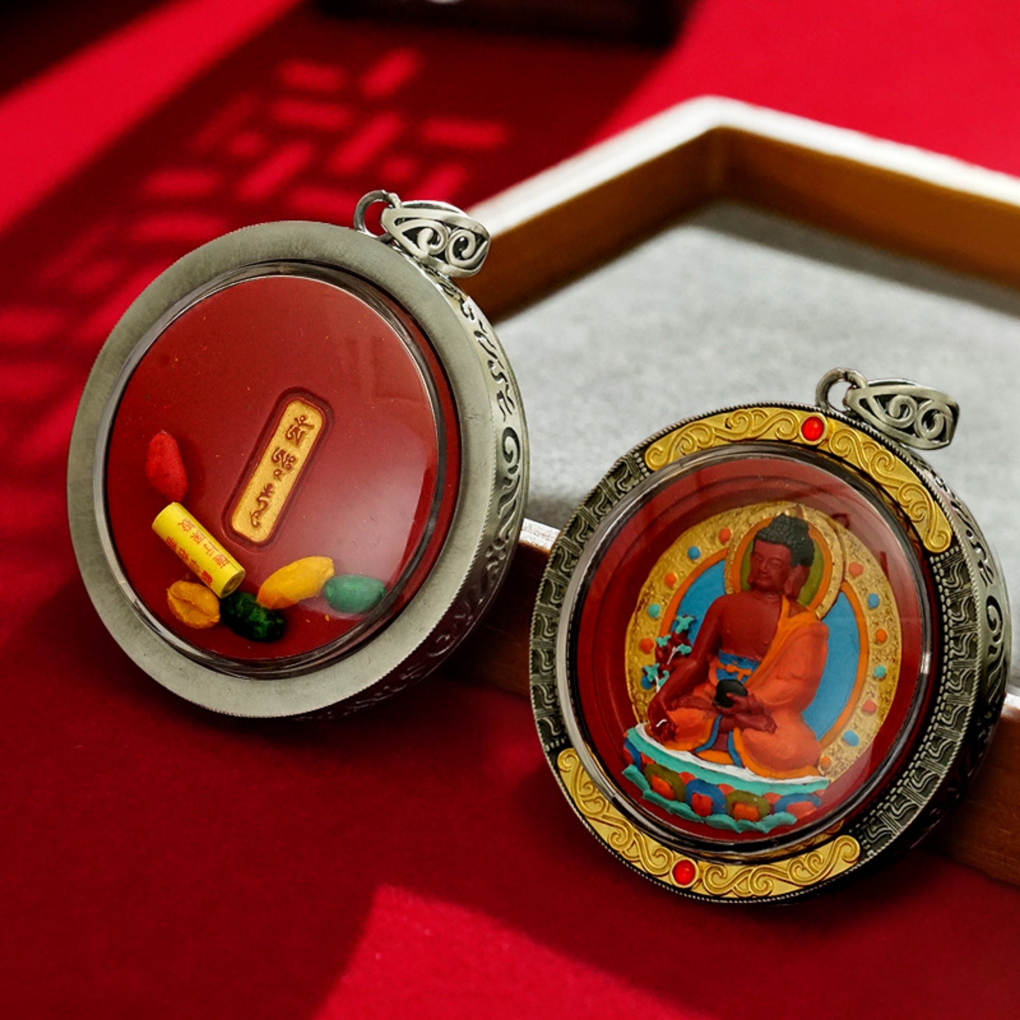 QiLing Aura Round Cinnabar Hand-Painted Thangka Buddha Pendant Necklace