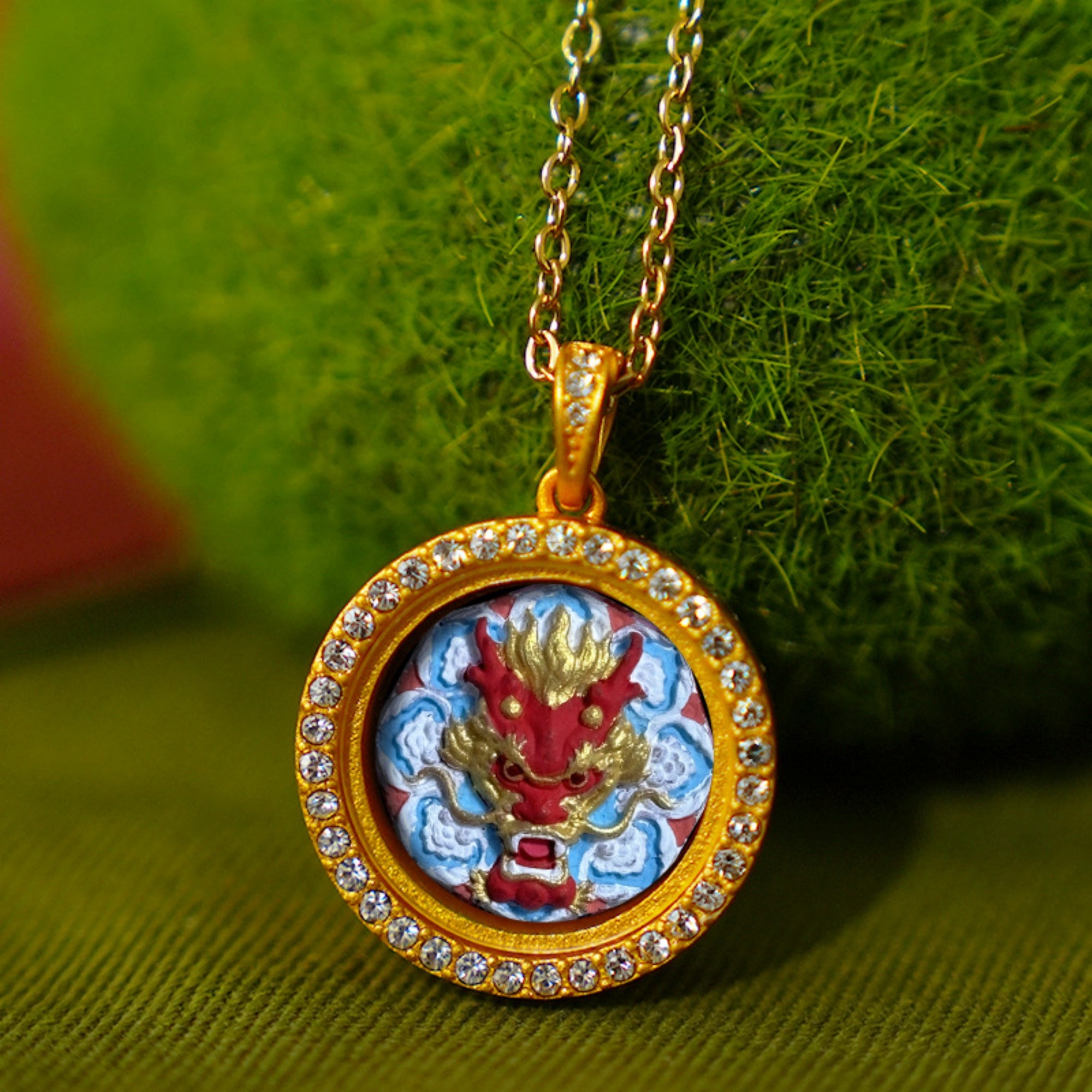 QiLing Aura Modern Style Round Green Tara Thangka Pendant Necklace