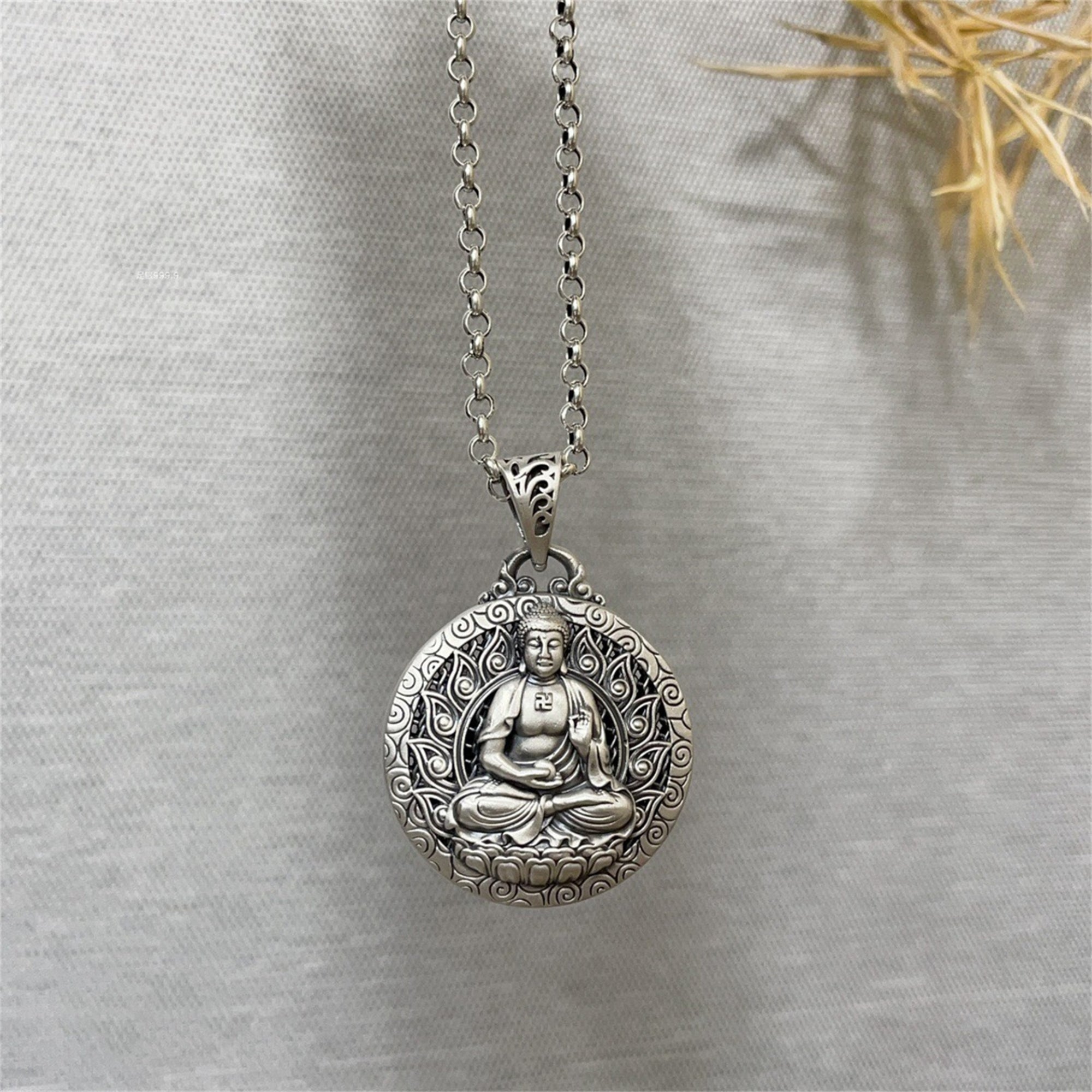 Six-Syllable Mantra Guardian Buddha Amulet Necklace