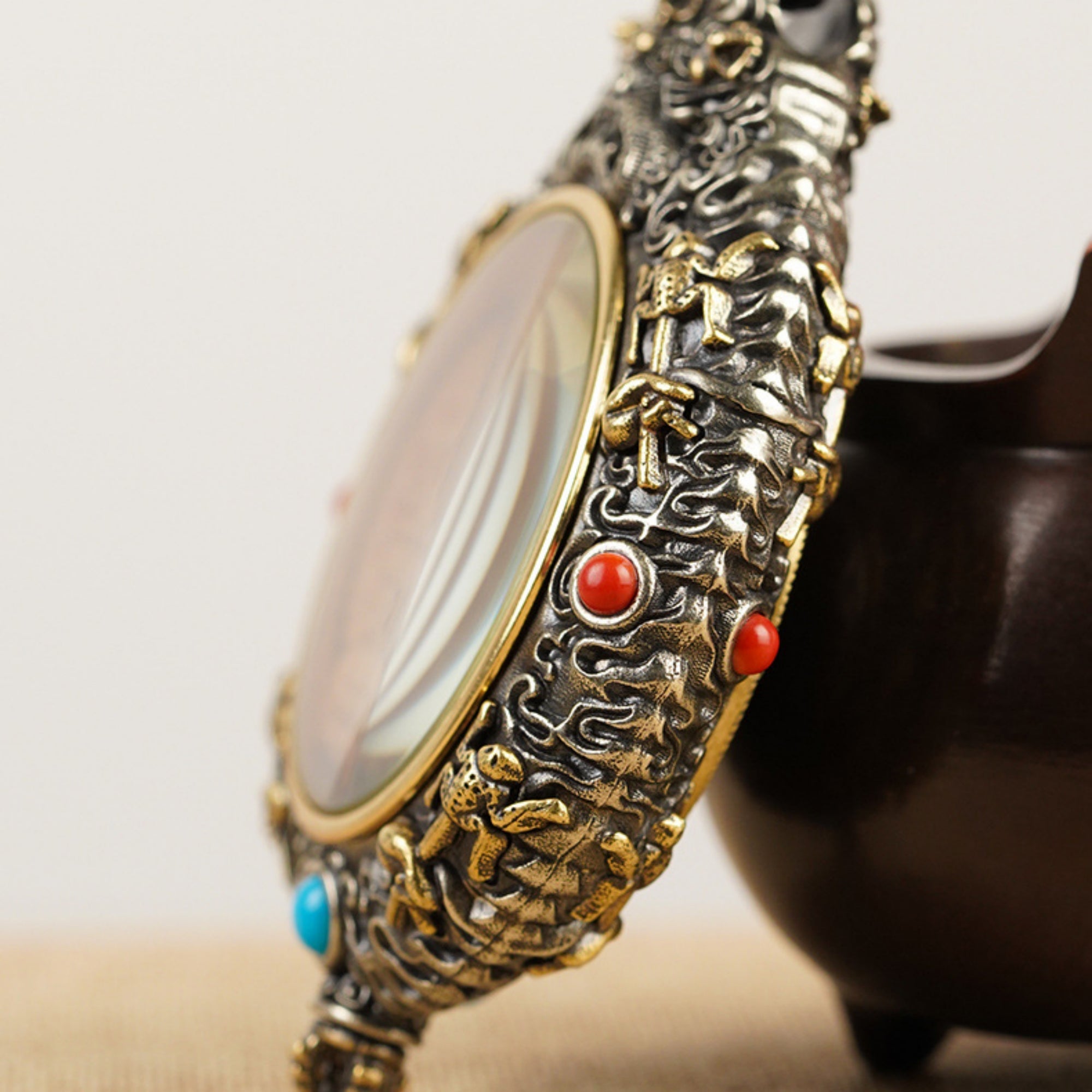 QiLing Aura Hand-Carved White Brass and Tibetan Silver Buddha Pendant Necklace with Sandalwood