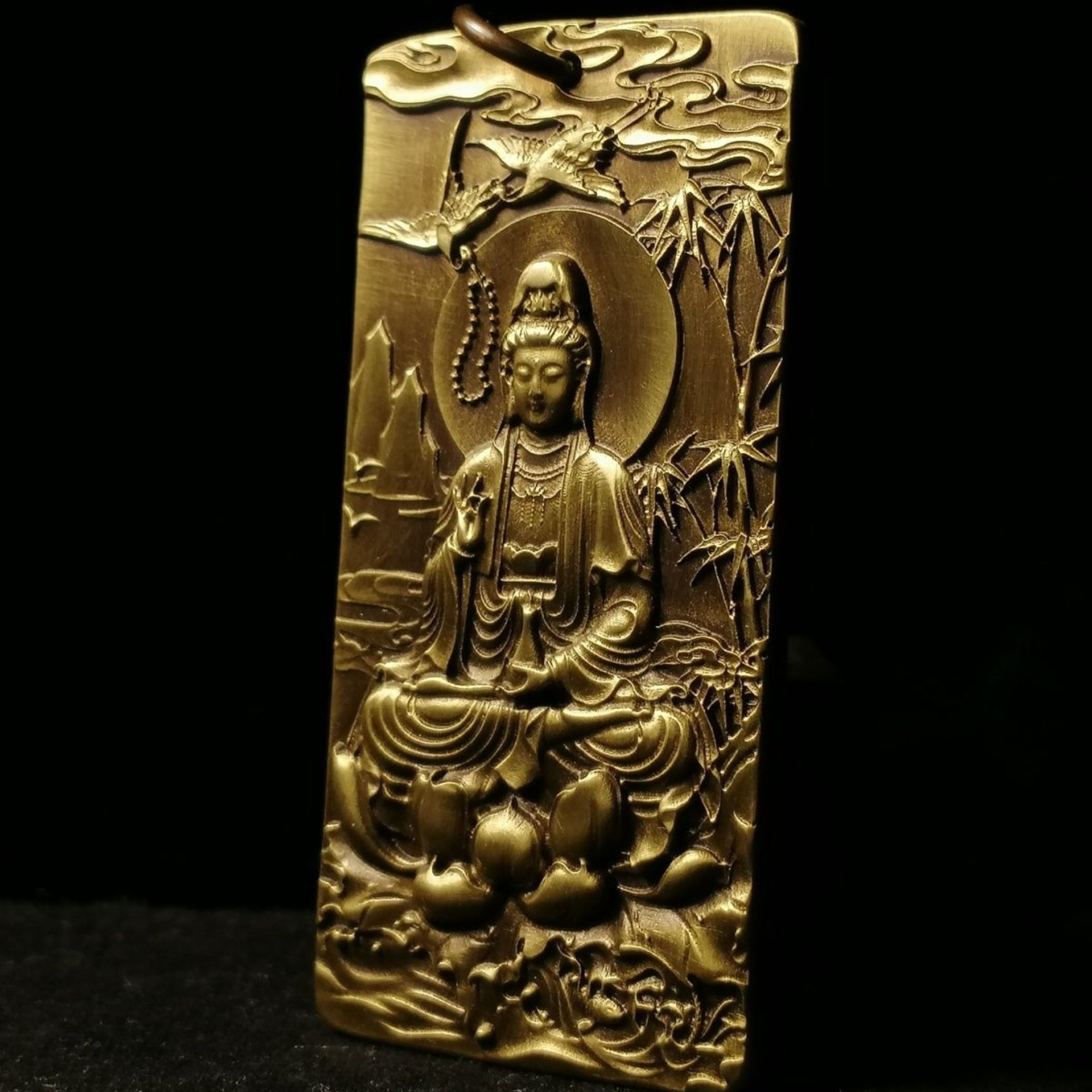 Brass South Sea Guanyin Bodhisattva (Avalokiteshvara) Amulet Pendant Necklace