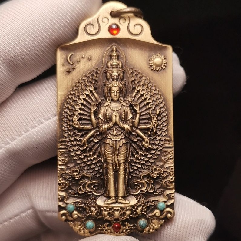 Brass Thousand‑Armed Guanyin Bodhisattva (Avalokiteshvara) Amulet Pendant Necklace