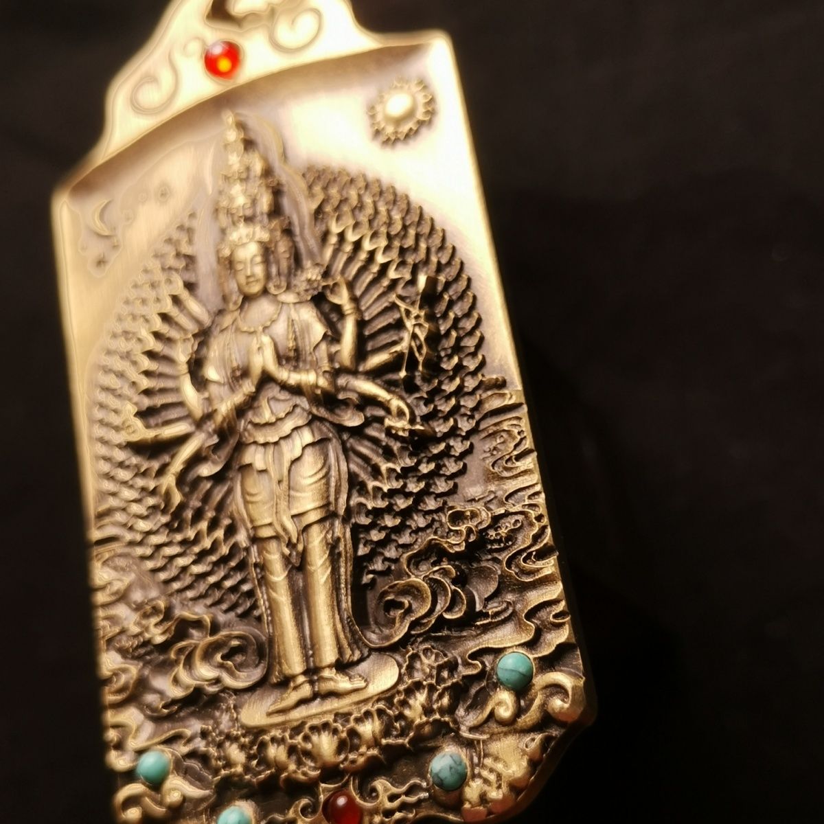 Brass Thousand‑Armed Guanyin Bodhisattva (Avalokiteshvara) Amulet Pendant Necklace