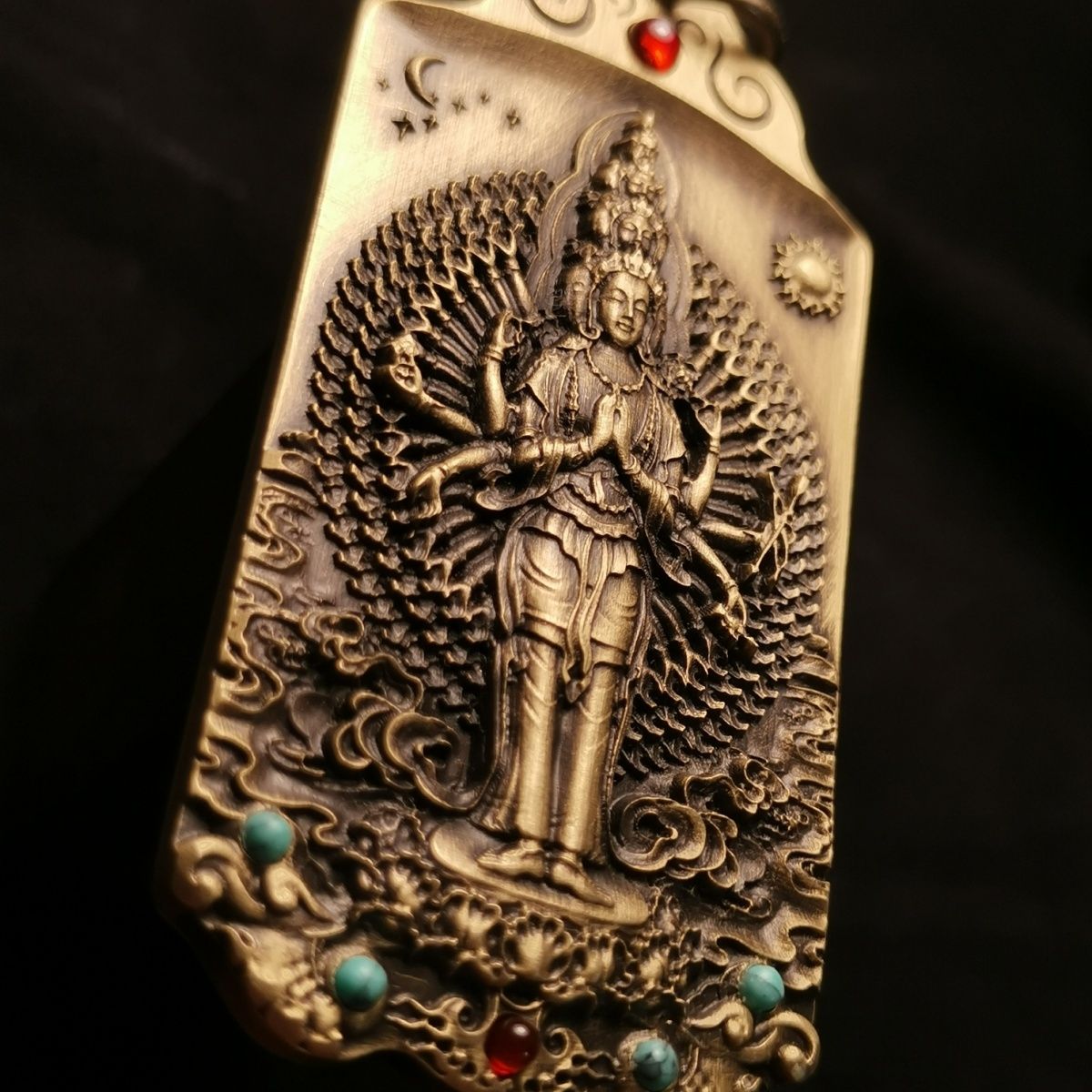 Brass Thousand‑Armed Guanyin Bodhisattva (Avalokiteshvara) Amulet Pendant Necklace