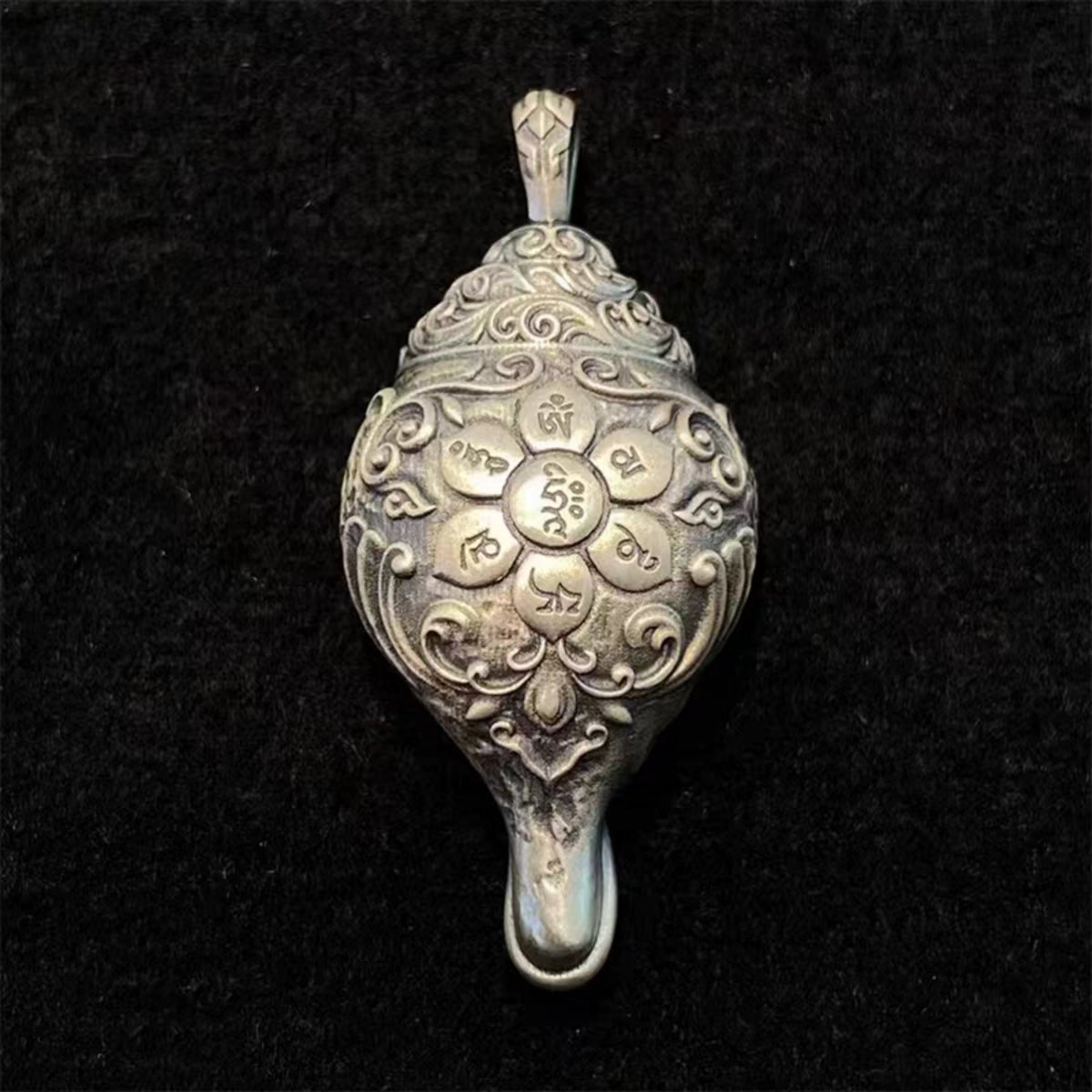 Handcrafted Tibetan 925 Sterling Silver Ganesha Conch Pendant Necklace