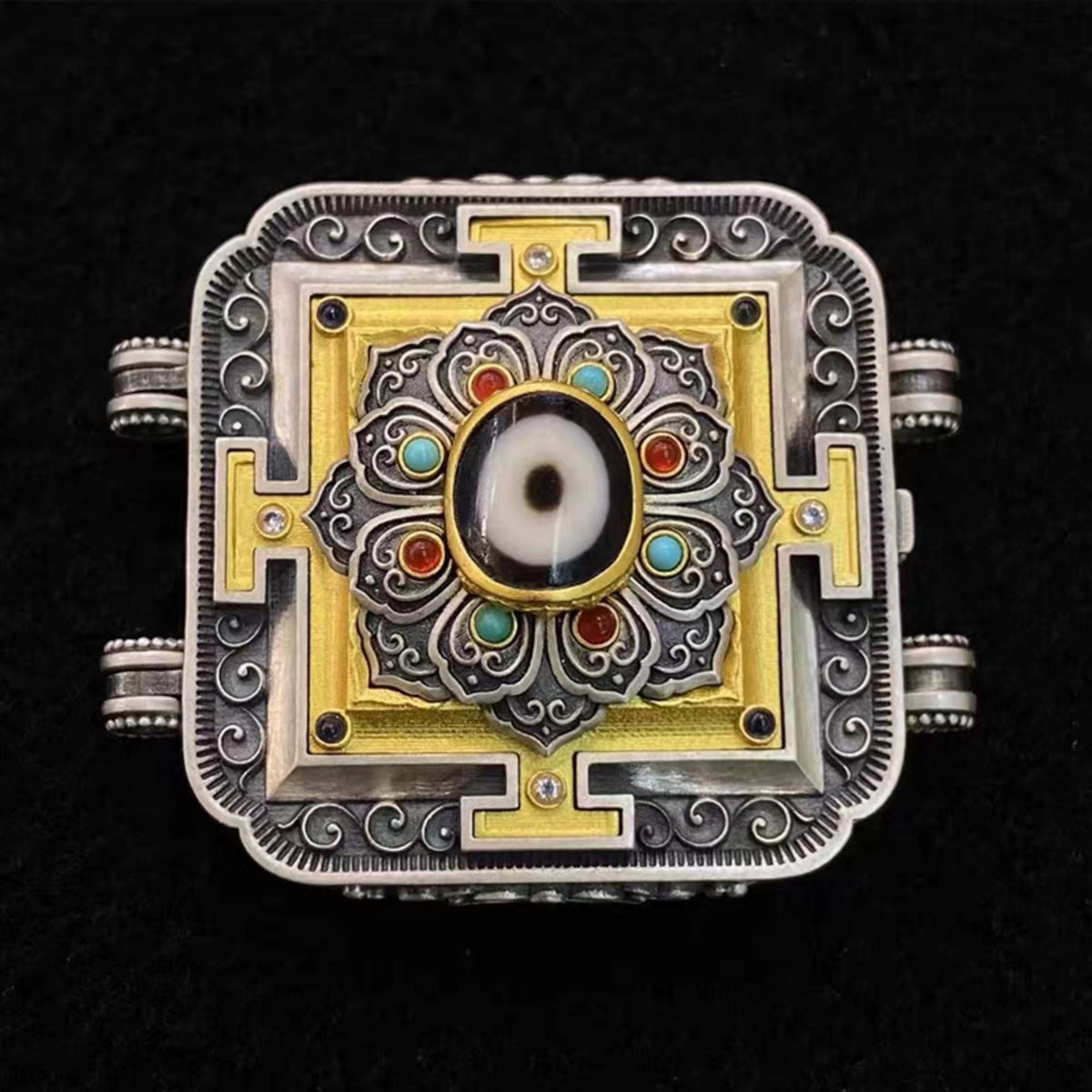 Handcrafted Tibetan S925 Sterling Silver Green Tara Mandala Locket Necklace