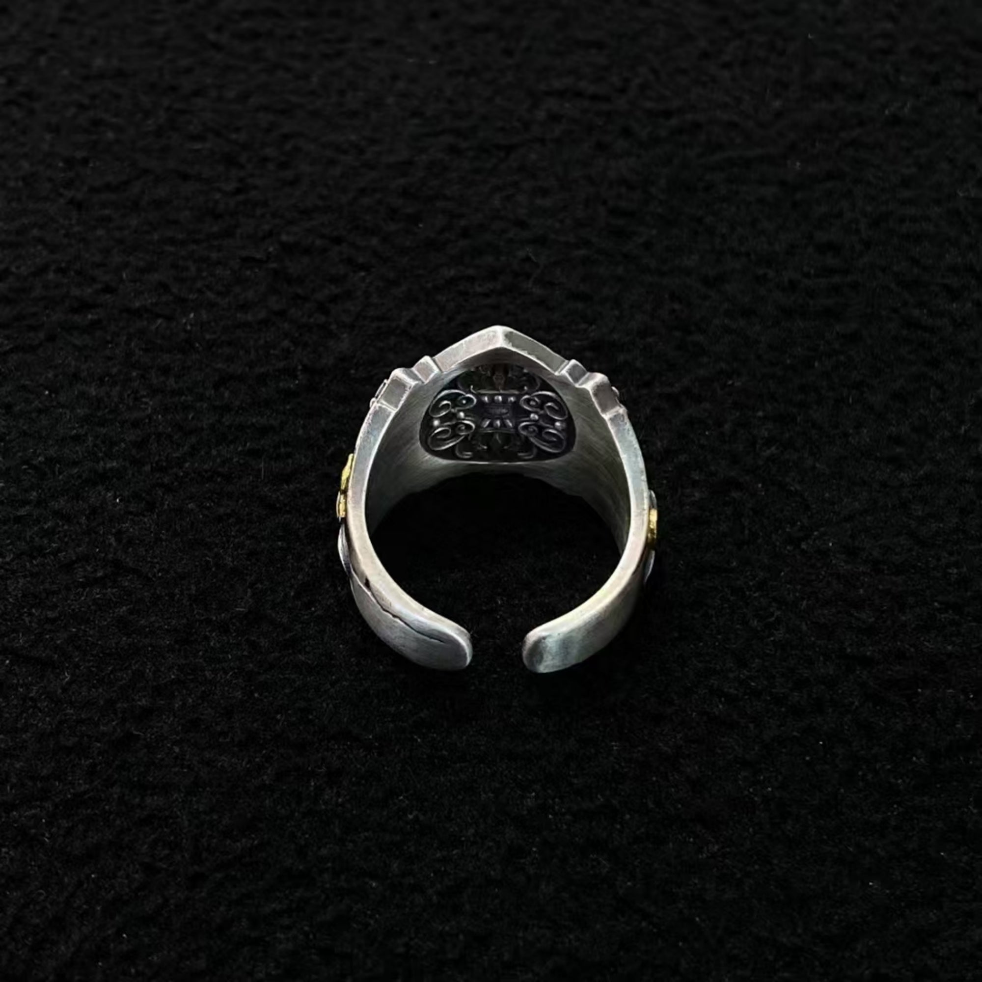 Tibetan Buddhist Hand-Carved Shri Bagche Ring