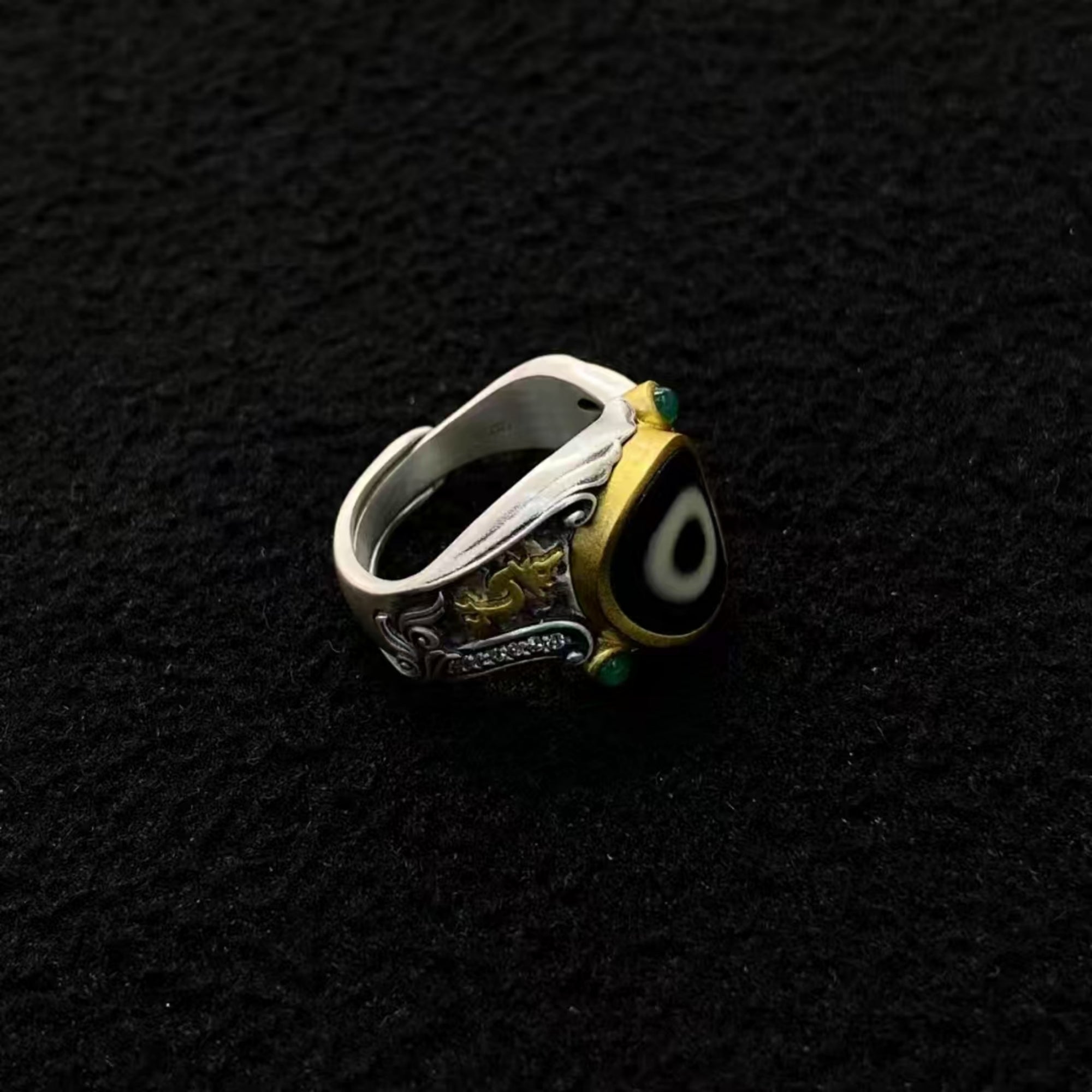 Tibetan Buddhist Sacred Dzi Garuda Ring