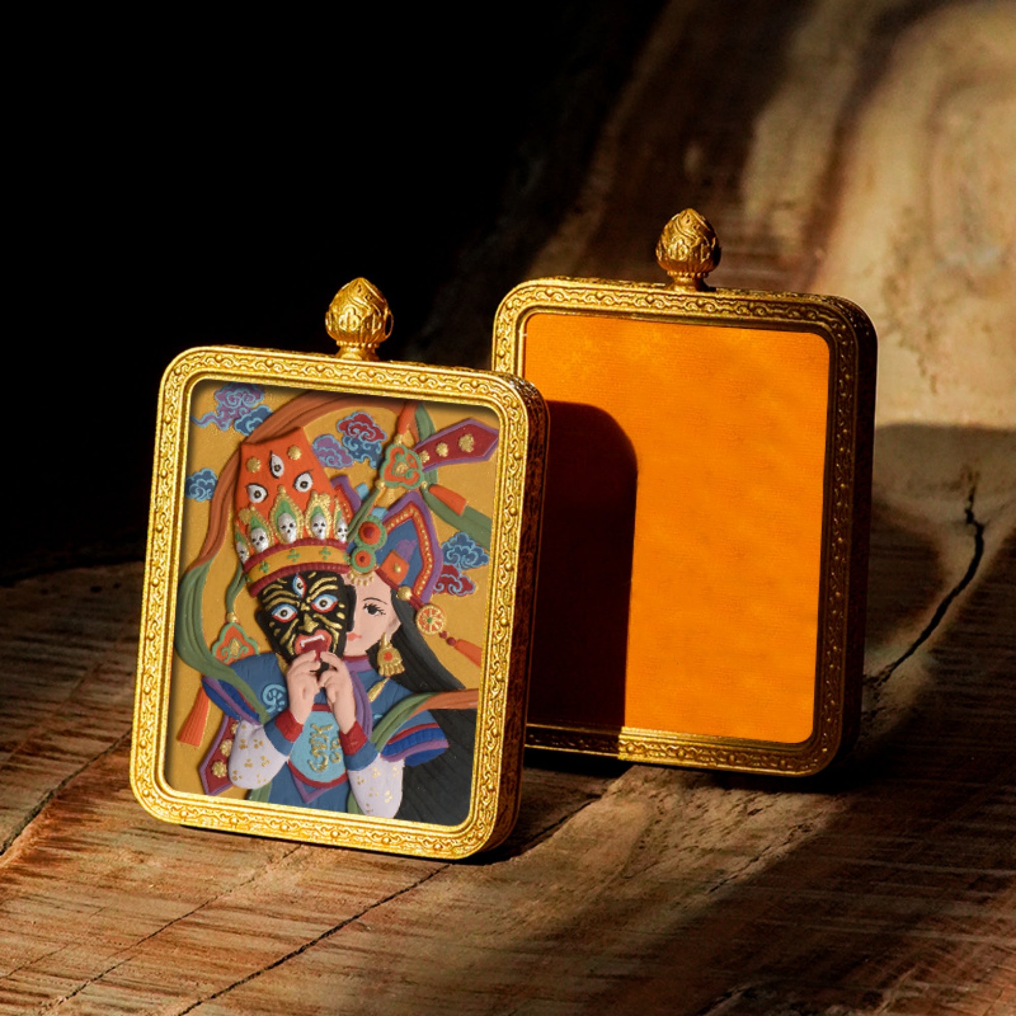 QiLing Aura Hand-Painted 3D Thangka Brass Buddha Pendant Necklace (Gawu Box)